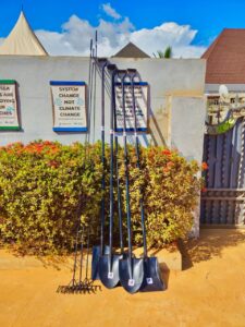 MCKINGTORCH Longarm Shovel and Rake